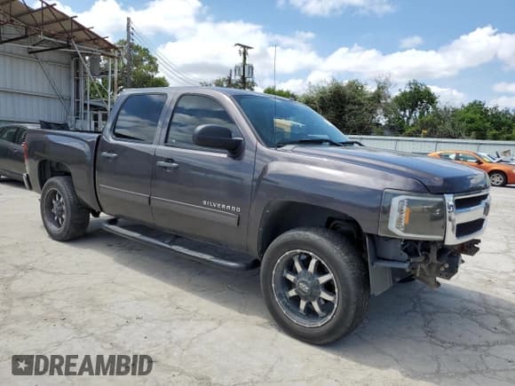✅ 2011 Chevrolet Silverado 1500 LS • VIN: 3GCPCREA8BG274654 • Lot: 71219234. Listed on Copart with 105,775 mi. Free auction sales archive from the USA and detailed vehicle history report at DreamBid. Image 4.