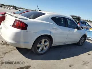 ✅ 2013 Dodge Avenger SXT • VIN: 1C3CDZCG8DN526310 • Лот: 77011134. Опубликован ранее на Copart с пробегом 145 078 миль. Бесплатный доступ к архиву аукционных продаж из США и подробный отчёт об истории автомобиля на DreamBid. Изображение 3.