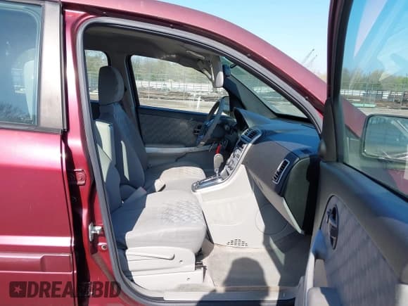 ✅ 2007 Chevrolet Equinox LS • VIN: 2CNDL13FX76005878 • Lot: 41933911. Wystawiony na IAAI z przebiegiem 100 740 mil. Bezpłatny archiwum sprzedaży aukcyjnych z USA i szczegółowy raport historii pojazdu na DreamBid. Zdjęcie 5.