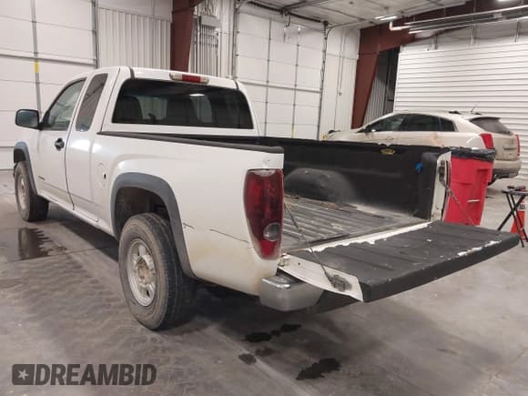 ✅ 2004 Chevrolet Colorado LS Z71 • VIN: 1GCDT196048194302 • Lot: 41407229. Listed on IAAI with 424,834 mi. Free auction sales archive from the USA and detailed vehicle history report at DreamBid. Image 3.