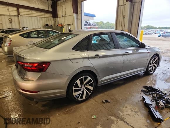 ✅ 2020 Volkswagen Jetta S • VIN: 3VW6T7BU2LM045398 • Лот: 81644335. Опубликован ранее на Copart с пробегом 29 693 миль. Бесплатный доступ к архиву аукционных продаж из США и подробный отчёт об истории автомобиля на DreamBid. Изображение 3.