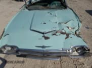 ✅ 1961 Ford Thunderbird • VIN: 1Y71Z144517 • Lot: 73210934. Wystawiony na Copart z przebiegiem 84 354 mil. Bezpłatny archiwum sprzedaży aukcyjnych z USA i szczegółowy raport historii pojazdu na DreamBid. Zdjęcie 11.