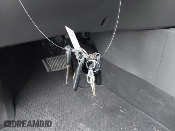 ✅ 2011 Hyundai Santa Fe GLS • VIN: 5XYZGDAB8BG023890 • Лот: 43883614. Опубликован ранее на IAAI с пробегом 174 518 миль. Бесплатный доступ к архиву аукционных продаж из США и подробный отчёт об истории автомобиля на DreamBid. Изображение 11.