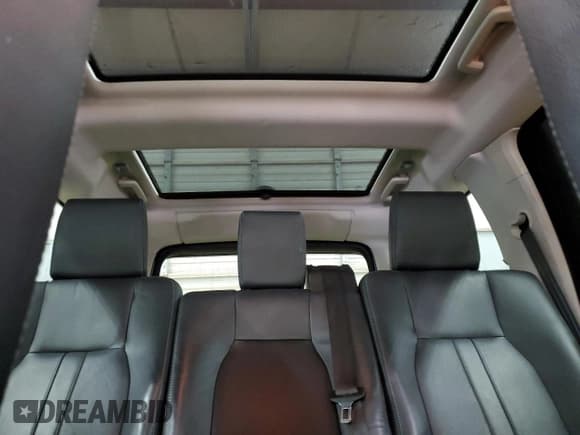 ✅ 2014 Land Rover LR4 HSE • VIN: SALAG2V6XEA729738 • Lot: 58471495. Listed on Copart with 112,775 mi. Free auction sales archive from the USA and detailed vehicle history report at DreamBid. Image 10.