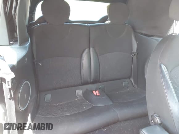 ✅ 2012 MINI Convertible • VIN: WMWZN3C51CT134646 • Лот: 42252740. Опубликован ранее на IAAI с пробегом 124 278 миль. Бесплатный доступ к архиву аукционных продаж из США и подробный отчёт об истории автомобиля на DreamBid. Изображение 8.