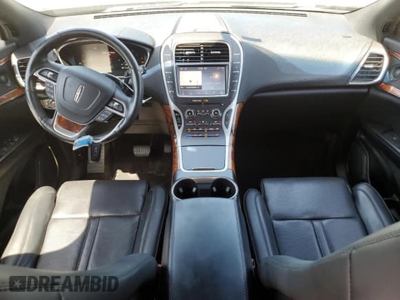 ✅ 2020 Lincoln Nautilus Reserve • VIN: 2LMPJ8KP5LBL28439 • Lot: 65732515. Wystawiony na Copart z przebiegiem 57 742 mil. Bezpłatny archiwum sprzedaży aukcyjnych z USA i szczegółowy raport historii pojazdu na DreamBid. Zdjęcie 8.