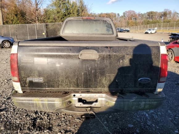 ✅ 2003 Ford F-150 XL • VIN: 1FTRF182X3NA77709 • Lot: 91856995. Listed on Copart with Not provided. Free auction sales archive from the USA and detailed vehicle history report at DreamBid. Image 6.