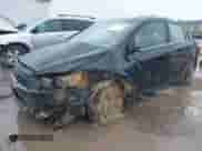 ✅ 2013 Chevrolet Sonic RS • VIN: 1G1JG6SB8D4137857 • Lot: 42236357. Wystawiony na IAAI z przebiegiem 112 618 mil mil. Skorzystaj z bezpłatnego archiwum sprzedaży aukcyjnych z USA i zobacz szczegółowy raport historii pojazdu na DreamBid. Zdjęcie 2.