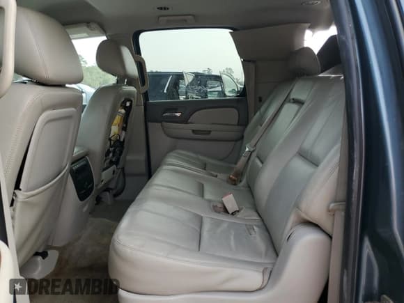 ✅ 2010 GMC Yukon XL SLT • VIN: 1GKUCKE05AR268119 • Lot: 82658114. Listed on Copart with Not provided. Free auction sales archive from the USA and detailed vehicle history report at DreamBid. Image 11.