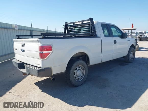 ✅ 2013 Ford F-150 XL • VIN: 1FTFX1EF3DKF37657 • Lot: 43603353. Wystawiony na IAAI z przebiegiem 265 202 mil. Bezpłatny archiwum sprzedaży aukcyjnych z USA i szczegółowy raport historii pojazdu na DreamBid. Zdjęcie 4.