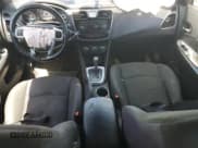 ✅ 2012 Chrysler 200 Touring • VIN: 1C3BCBEB2CN218460 • Лот: 61911385. Опубликован ранее на Copart с пробегом 211 855 миль. Бесплатный доступ к архиву аукционных продаж из США и подробный отчёт об истории автомобиля на DreamBid. Изображение 8.