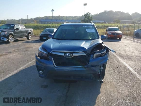 ✅ 2019 Subaru Forester Premium • VIN: JF2SKAGC6KH421106 • Lot: 43329079. Listed on IAAI with 83,493 mi. Free auction sales archive from the USA and detailed vehicle history report at DreamBid. Image 12.