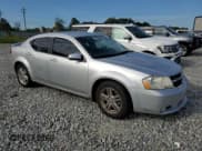 ✅ 2010 Dodge Avenger R/T • VIN: 1B3CC5FB6AN132809 • Lot: 74150234. Wystawiony na Copart z przebiegiem 99 450 mil. Bezpłatny archiwum sprzedaży aukcyjnych z USA i szczegółowy raport historii pojazdu na DreamBid. Zdjęcie 4.