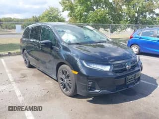 ✅ 2025 Honda Odyssey Sport-L • VIN: 5FNRL6H71SB004355 • Lot: 43149746. Wystawiony na IAAI z przebiegiem 12 362 mil. Bezpłatny archiwum sprzedaży aukcyjnych z USA i szczegółowy raport historii pojazdu na DreamBid. Zdjęcie 1.