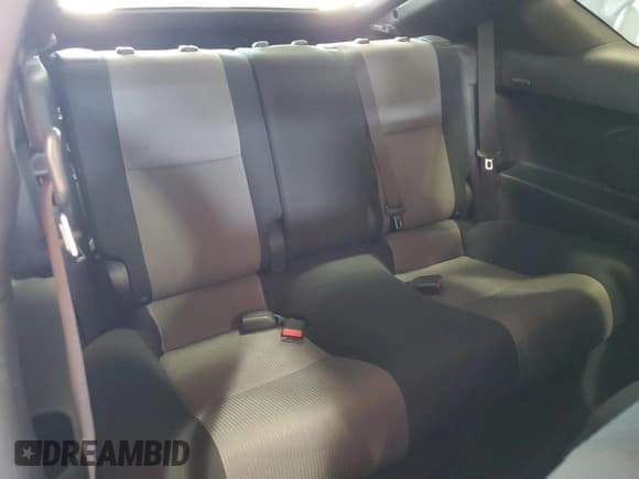 ✅ 2015 Scion tC • VIN: JTKJF5C71F3093720 • Lot: 82052635. Wystawiony na Copart z przebiegiem 93 983 mil. Bezpłatny archiwum sprzedaży aukcyjnych z USA i szczegółowy raport historii pojazdu na DreamBid. Zdjęcie 10.