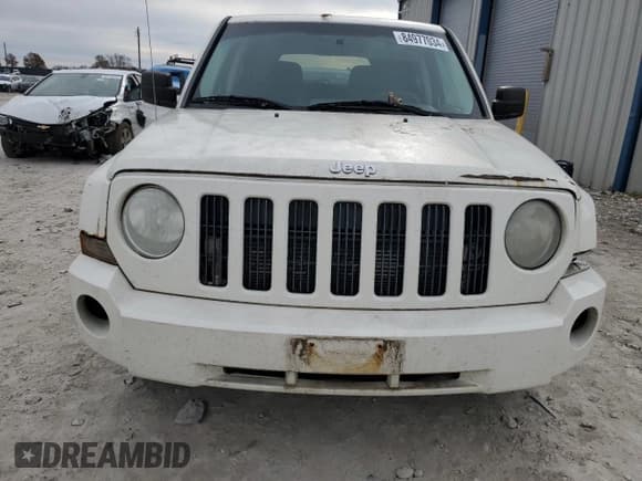 ✅ 2008 Jeep Patriot Limited • VIN: 1J8FT48W58D649307 • Lot: 84977034. Wystawiony na Copart z przebiegiem 211 629 mil. Bezpłatny archiwum sprzedaży aukcyjnych z USA i szczegółowy raport historii pojazdu na DreamBid. Zdjęcie 5.