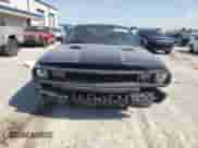 2014 Dodge Challenger SXT z VIN 2C3CDYAG4EH116448, wystawiony jako Copart lot #74385454 z przebiegiem 239 499 mil mil oraz Czysty tytuł • Clean title. Historia ofert i sprzedaży dostępna na DreamBid. Obrazek 5.