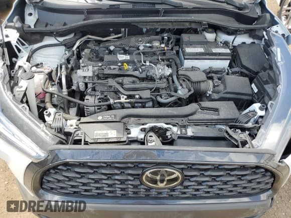 ✅ 2024 Toyota Corolla Cross L • VIN: 7MUAAABG4RV089721 • Lot: 62896205. Listed on Copart with 42,017 mi. Free auction sales archive from the USA and detailed vehicle history report at DreamBid. Image 11.