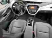 2020 Chevrolet Bolt EV Premier z VIN 1G1FZ6S09L4121809, wystawiony jako Copart lot #78356683 z przebiegiem 20 743 mil mil oraz . Historia ofert i sprzedaży dostępna na DreamBid. Obrazek 8.