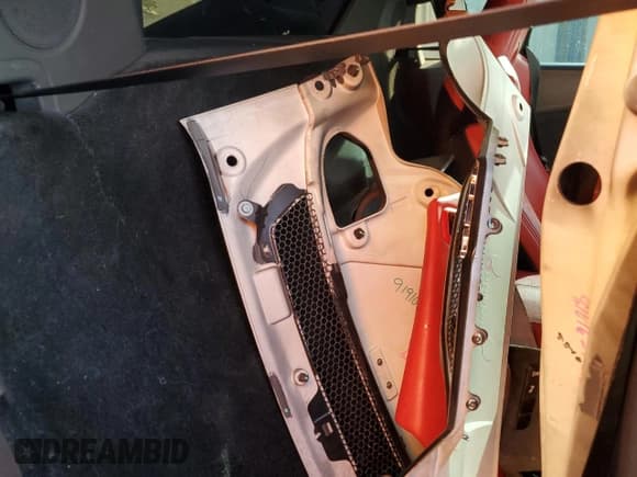 ✅ 2017 Acura NSX • VIN: 19UNC1B00HY000224 • Lot: 40800054. Wystawiony na Copart z przebiegiem Nie podano. Bezpłatny archiwum sprzedaży aukcyjnych z USA i szczegółowy raport historii pojazdu na DreamBid. Zdjęcie 10.