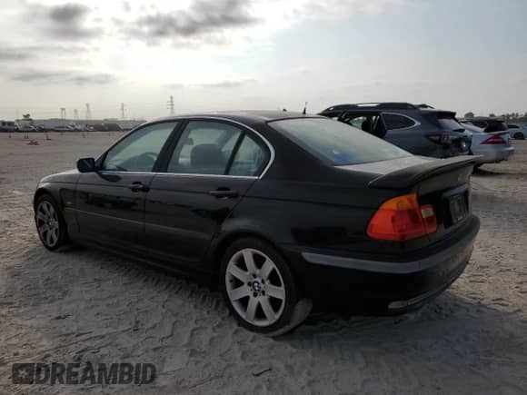 1999 BMW 3 Series 328i z VIN WBAAM5338XFR10964, wystawiony jako Copart lot #89660145 z przebiegiem 171 018 mil mil oraz Czysty tytuł • Clean title. Historia ofert i sprzedaży dostępna na DreamBid. Obrazek 2.