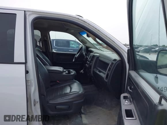 ✅ 2014 Ram 2500 Tradesman • VIN: 3C6UR4HJ8EG327977 • Lot: 42261187. Listed on IAAI with 153,226 mi. Free auction sales archive from the USA and detailed vehicle history report at DreamBid. Image 5.