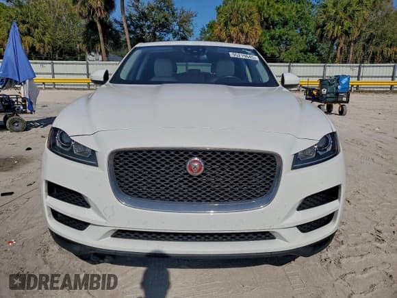 ✅ 2017 Jaguar F-Pace • VIN: SADCS2BN7HA892639 • Lot: 95219645. Listed on Copart with 124,068 mi. Free auction sales archive from the USA and detailed vehicle history report at DreamBid. Image 5.