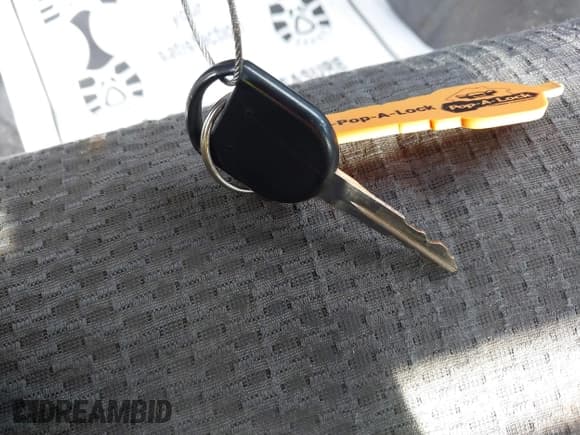 ✅ 2011 Ford F-150 XL • VIN: 1FTNF1CF1BKD62520 • Lot: 43766500. Wystawiony na IAAI z przebiegiem 205 222 mil. Bezpłatny archiwum sprzedaży aukcyjnych z USA i szczegółowy raport historii pojazdu na DreamBid. Zdjęcie 11.