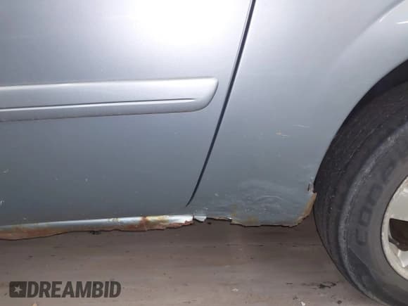 ✅ 2005 Dodge Caravan SXT • VIN: 2D4GP44L65R581395 • Lot: 43633314. Wystawiony na IAAI z przebiegiem 184 671 mil. Bezpłatny archiwum sprzedaży aukcyjnych z USA i szczegółowy raport historii pojazdu na DreamBid. Zdjęcie 12.