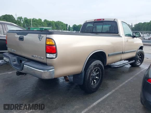 ✅ 2003 Toyota Tundra SR5 • VIN: 5TBKT44153S352303 • Lot: 42341385. Listed on IAAI with 81,403 mi. Free auction sales archive from the USA and detailed vehicle history report at DreamBid. Image 4.