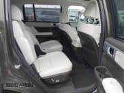 ✅ 2025 Hyundai Santa Fe Calligraphy • VIN: 5NMP5DGL1SH108606 • Lot: 43502323. Wystawiony na IAAI z przebiegiem 6 438 mil. Bezpłatny archiwum sprzedaży aukcyjnych z USA i szczegółowy raport historii pojazdu na DreamBid. Zdjęcie 8.