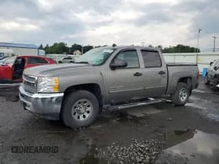 ✅ 2013 Chevrolet Silverado 1500 LS • VIN: 3GCPKREA0DG140274 • Lot: 63631125. Wystawiony na Copart z przebiegiem 129 705 mil mil. Skorzystaj z bezpłatnego archiwum sprzedaży aukcyjnych z USA i zobacz szczegółowy raport historii pojazdu na DreamBid. Zdjęcie 1.