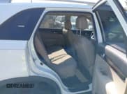 ✅ 2015 Kia Sorento LX • VIN: 5XYKTDA75FG659696 • Lot: 42972650. Wystawiony na IAAI z przebiegiem 119 228 mil. Bezpłatny archiwum sprzedaży aukcyjnych z USA i szczegółowy raport historii pojazdu na DreamBid. Zdjęcie 8.