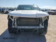 ✅ 2020 Chevrolet Silverado 1500 LTZ • VIN: 1GCPWEED0LZ363243 • Lot: 70749714. Wystawiony na Copart z przebiegiem 50 856 mil. Bezpłatny archiwum sprzedaży aukcyjnych z USA i szczegółowy raport historii pojazdu na DreamBid. Zdjęcie 5.