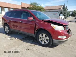 ✅ 2010 Chevrolet Traverse 1LT • VIN: 1GNLRFED4AS126232 • Lot: 61308014. Wystawiony na Copart z przebiegiem 185 140 mil. Bezpłatny archiwum sprzedaży aukcyjnych z USA i szczegółowy raport historii pojazdu na DreamBid. Zdjęcie 4.