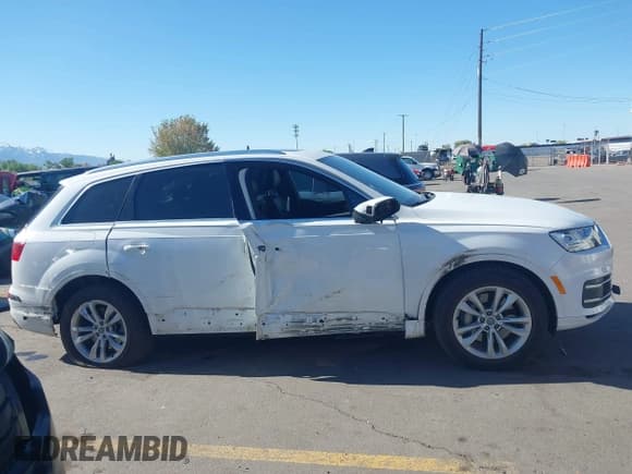 ✅ 2019 Audi Q7 Premium Plus • VIN: WA1LAAF72KD034421 • Lot: 42181886. Listed on IAAI with 46,512 mi. Free auction sales archive from the USA and detailed vehicle history report at DreamBid. Image 13.