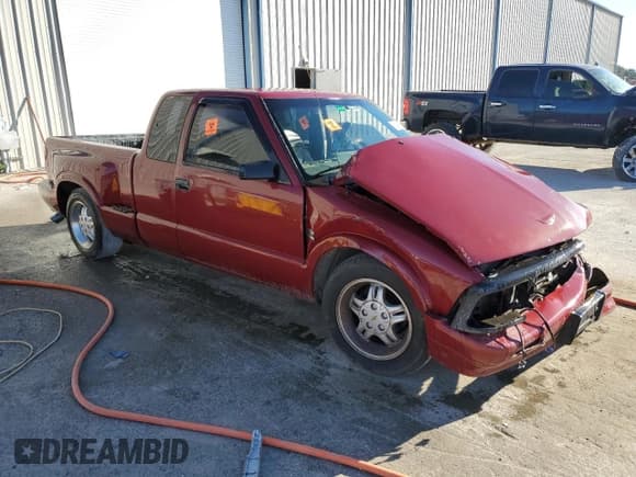 ✅ 1997 Chevrolet S-10 LS • VIN: 1GCCS19X9V8133961 • Лот: 82475224. Опубликован ранее на Copart с пробегом 193 804 миль. Бесплатный доступ к архиву аукционных продаж из США и подробный отчёт об истории автомобиля на DreamBid. Изображение 4.