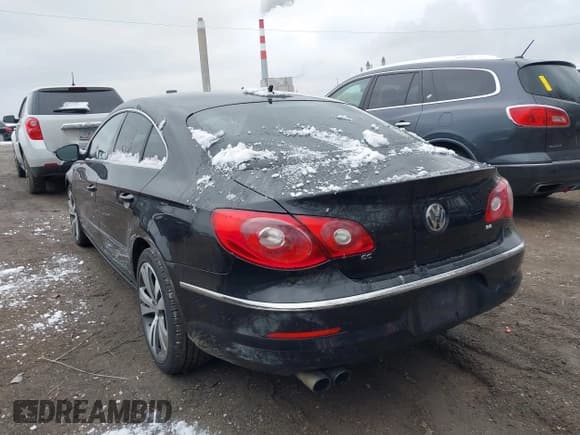 ✅ 2011 Volkswagen CC Sport • VIN: WVWNP7AN2BE711824 • Lot: 43833693. Listed on IAAI with 190,292 mi. Free auction sales archive from the USA and detailed vehicle history report at DreamBid. Image 3.