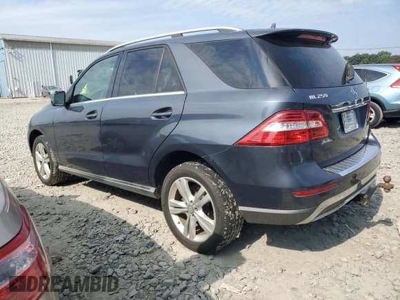 ✅ 2015 Mercedes-Benz M 250 • VIN: 4JGDA0EB3FA533497 • Lot: 82101025. Wystawiony na Copart z przebiegiem 160 009 mil. Bezpłatny archiwum sprzedaży aukcyjnych z USA i szczegółowy raport historii pojazdu na DreamBid. Zdjęcie 2.