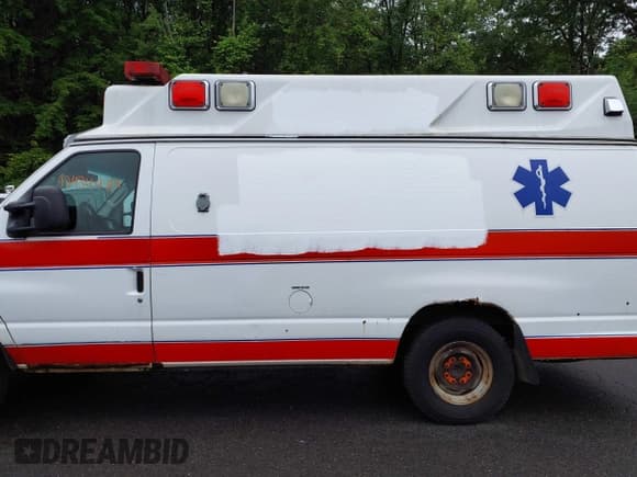 ✅ 2011 Ford E-Series Commercial • VIN: 1FDSS3ES3BDA82263 • Lot: 42434489. Wystawiony na IAAI z przebiegiem 433 610 mil. Bezpłatny archiwum sprzedaży aukcyjnych z USA i szczegółowy raport historii pojazdu na DreamBid. Zdjęcie 14.