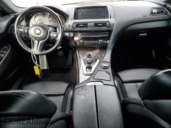 ✅ 2015 BMW M6 • VIN: WBS6C9C58FD467819 • Lot: 70903944. Wystawiony na Copart z przebiegiem 85 596 mil. Bezpłatny archiwum sprzedaży aukcyjnych z USA i szczegółowy raport historii pojazdu na DreamBid. Zdjęcie 8.