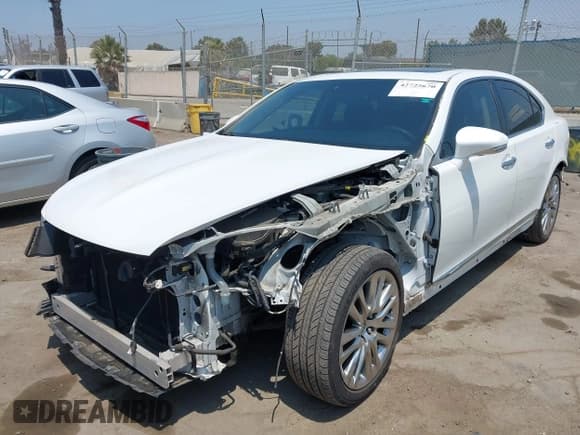 ✅ 2015 Lexus LS 460 • VIN: JTHBL5EF0F5134754 • Лот: 42725670. Опубликован ранее на IAAI с пробегом 56 488 миль. Бесплатный доступ к архиву аукционных продаж из США и подробный отчёт об истории автомобиля на DreamBid. Изображение 19.