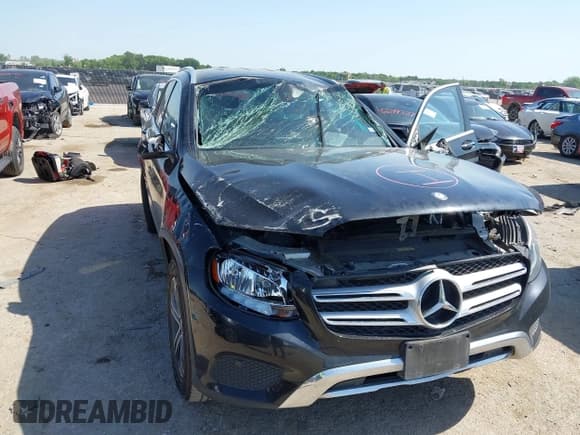 ✅ 2017 Mercedes-Benz GLC 300 • VIN: WDC0G4JB2HF249924 • Lot: 42256324. Wystawiony na IAAI z przebiegiem 94 078 mil. Bezpłatny archiwum sprzedaży aukcyjnych z USA i szczegółowy raport historii pojazdu na DreamBid. Zdjęcie 6.