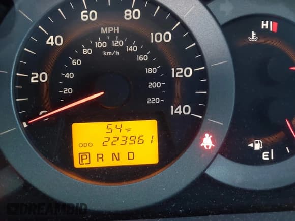 ✅ 2011 Toyota RAV4 • VIN: 2T3ZF4DV1BW074318 • Lot: 43599326. Listed on IAAI with 223,961 mi. Free auction sales archive from the USA and detailed vehicle history report at DreamBid. Image 15.