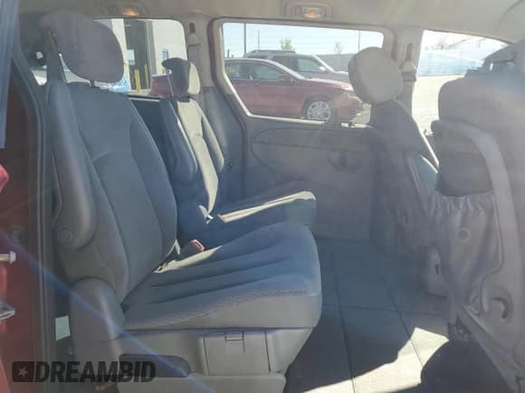 ✅ 2006 Chrysler Town & Country Touring • VIN: 2A4GP54L26R753839 • Lot: 89596855. Listed on Copart with 137,607 mi. Free auction sales archive from the USA and detailed vehicle history report at DreamBid. Image 11.