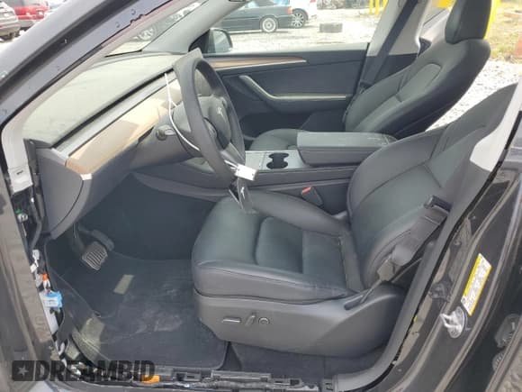 ✅ 2024 Tesla Model Y Long Range • VIN: 7SAYGDEE3RF994087 • Лот: 53055445. Опубликован ранее на Copart с пробегом 38 032 миль. Бесплатный доступ к архиву аукционных продаж из США и подробный отчёт об истории автомобиля на DreamBid. Изображение 7.