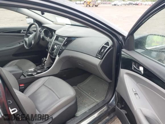 ✅ 2011 Hyundai Sonata SE • VIN: 5NPEC4AC0BH151147 • Лот: 43016334. Опубликован ранее на IAAI с пробегом 114 768 миль. Бесплатный доступ к архиву аукционных продаж из США и подробный отчёт об истории автомобиля на DreamBid. Изображение 5.