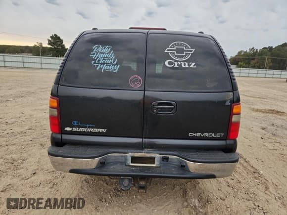 ✅ 2003 Chevrolet Suburban LT • VIN: 3GNEC16Z33G166383 • Лот: 89853475. Опубликован ранее на Copart с пробегом 319 644 миль. Бесплатный доступ к архиву аукционных продаж из США и подробный отчёт об истории автомобиля на DreamBid. Изображение 6.