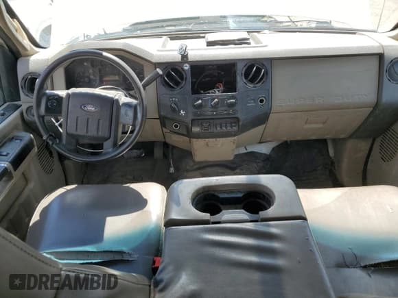 ✅ 2008 Ford F-250 XL • VIN: 1FTSX21518EA65285 • Лот: 65666564. Опубликован ранее на Copart с пробегом 267 937 миль. Бесплатный доступ к архиву аукционных продаж из США и подробный отчёт об истории автомобиля на DreamBid. Изображение 8.