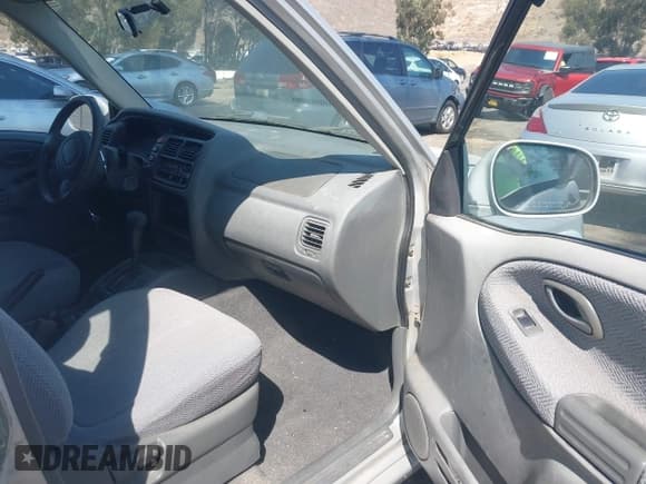 ✅ 1999 Suzuki Grand Vitara JLX • VIN: JS3TD62V3X4122207 • Lot: 42915554. Wystawiony na IAAI z przebiegiem 161 960 mil. Bezpłatny archiwum sprzedaży aukcyjnych z USA i szczegółowy raport historii pojazdu na DreamBid. Zdjęcie 5.